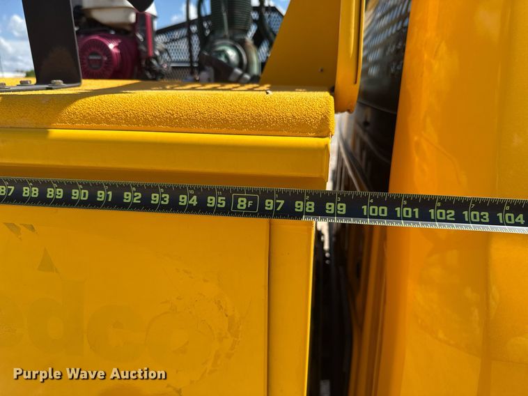 image for item EJ4792 2018 Ford F350 Super Duty utility bed pickup truck