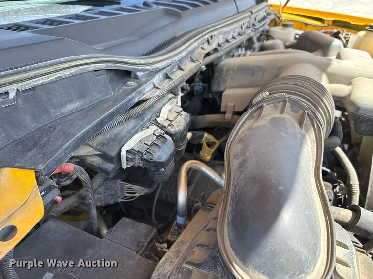 image for item EJ4792 2018 Ford F350 Super Duty utility bed pickup truck