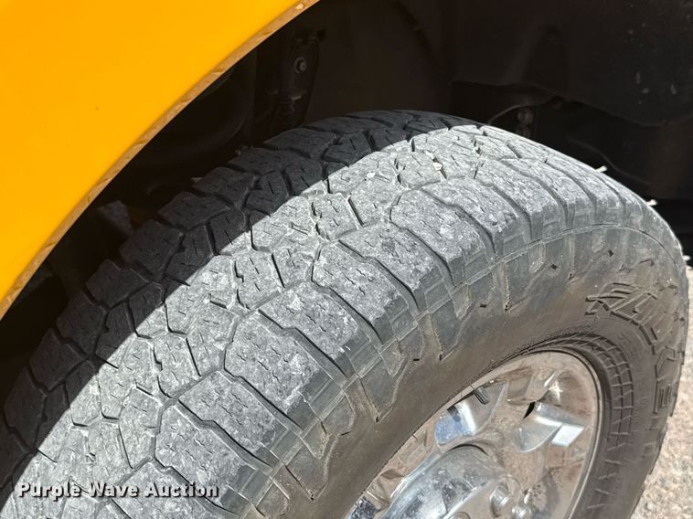 image for item EJ4792 2018 Ford F350 Super Duty utility bed pickup truck