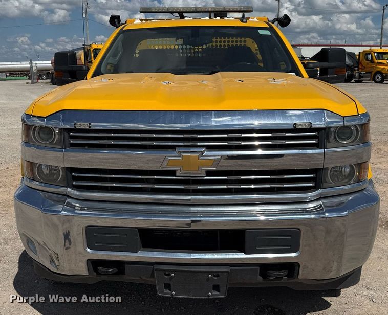 image for item EJ4793 2017 Chevrolet Silverado 3500HD utility bed pickup truck