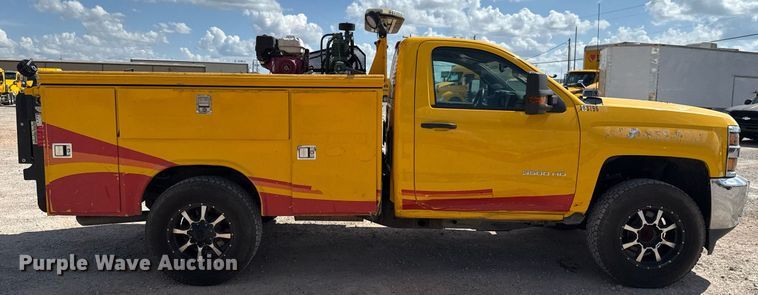 image for item EJ4793 2017 Chevrolet Silverado 3500HD utility bed pickup truck