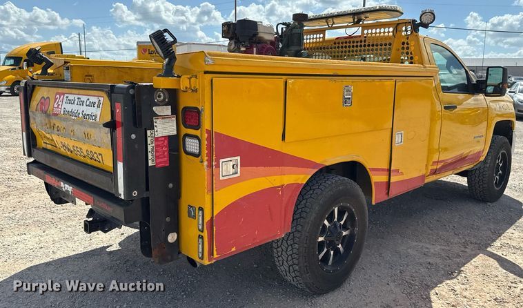 image for item EJ4793 2017 Chevrolet Silverado 3500HD utility bed pickup truck