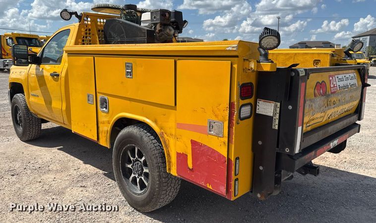 image for item EJ4793 2017 Chevrolet Silverado 3500HD utility bed pickup truck