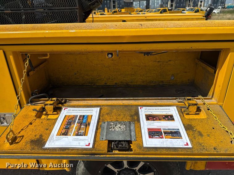 image for item EJ4793 2017 Chevrolet Silverado 3500HD utility bed pickup truck