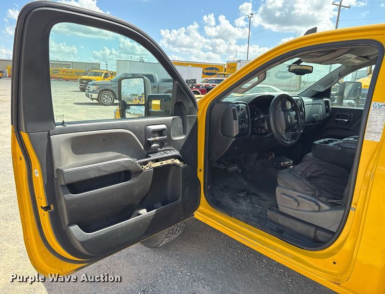 image for item EJ4793 2017 Chevrolet Silverado 3500HD utility bed pickup truck