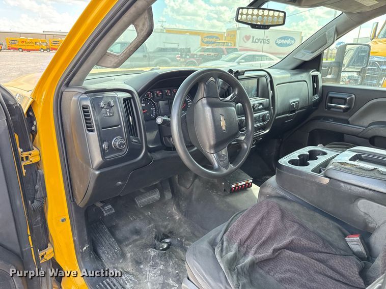 image for item EJ4793 2017 Chevrolet Silverado 3500HD utility bed pickup truck