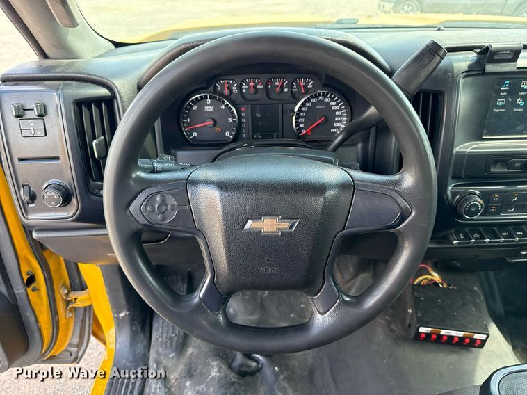 image for item EJ4793 2017 Chevrolet Silverado 3500HD utility bed pickup truck