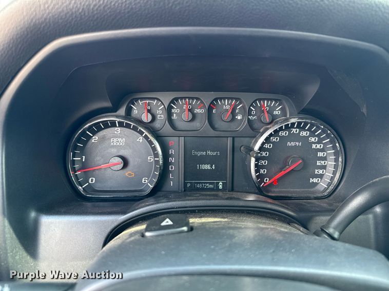 image for item EJ4793 2017 Chevrolet Silverado 3500HD utility bed pickup truck