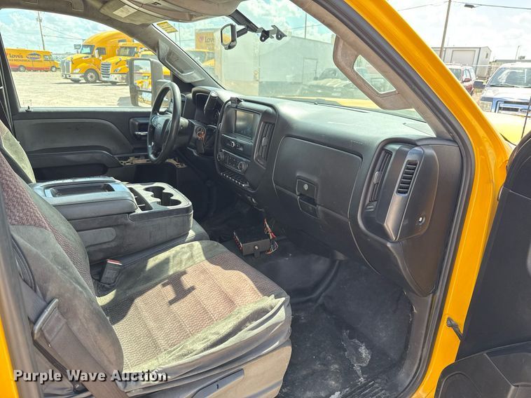 image for item EJ4793 2017 Chevrolet Silverado 3500HD utility bed pickup truck