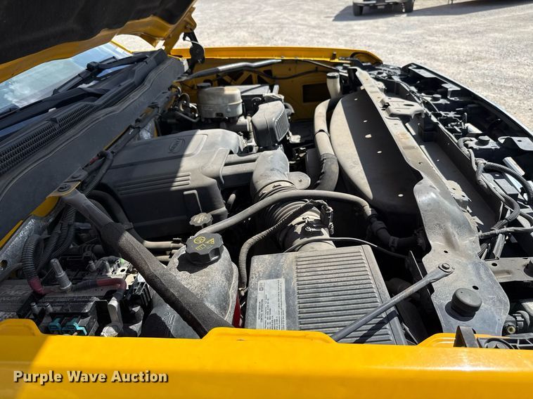 image for item EJ4793 2017 Chevrolet Silverado 3500HD utility bed pickup truck