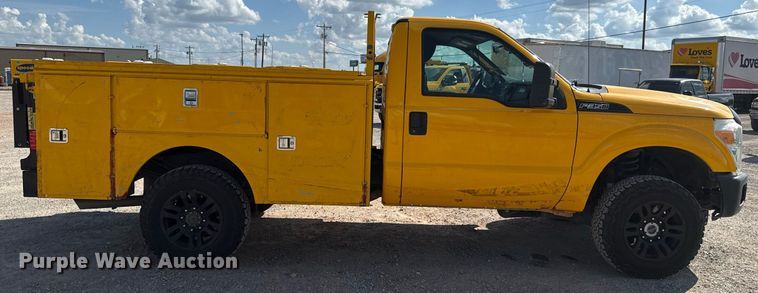 image for item EJ4795 2015 Ford F350 Super Duty  utility bed pickup truck