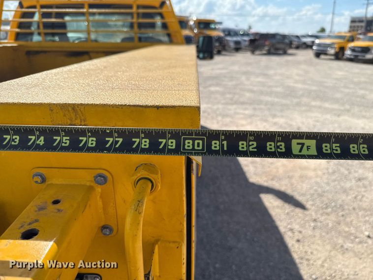 image for item EJ4795 2015 Ford F350 Super Duty  utility bed pickup truck