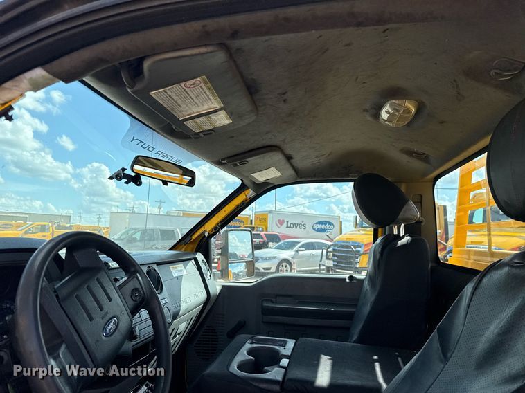 image for item EJ4795 2015 Ford F350 Super Duty  utility bed pickup truck