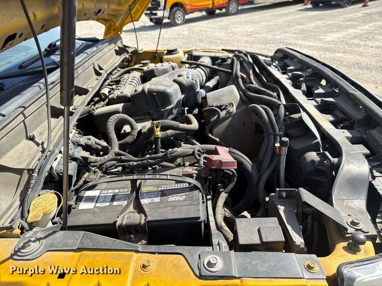 image for item EJ4795 2015 Ford F350 Super Duty  utility bed pickup truck