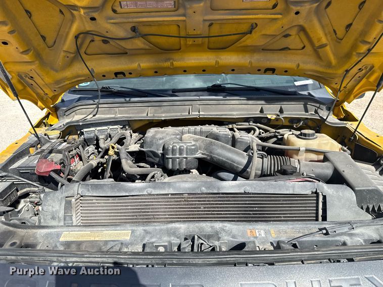 image for item EJ4795 2015 Ford F350 Super Duty  utility bed pickup truck