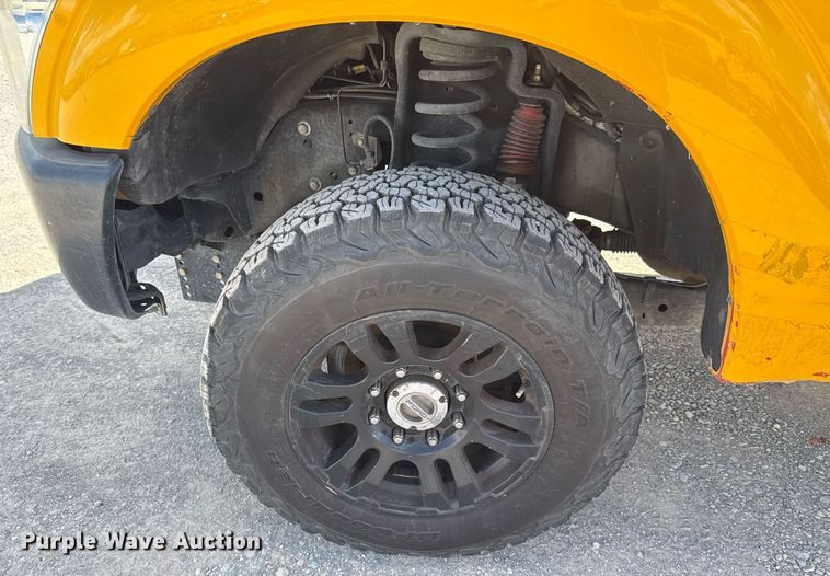 image for item EJ4795 2015 Ford F350 Super Duty  utility bed pickup truck