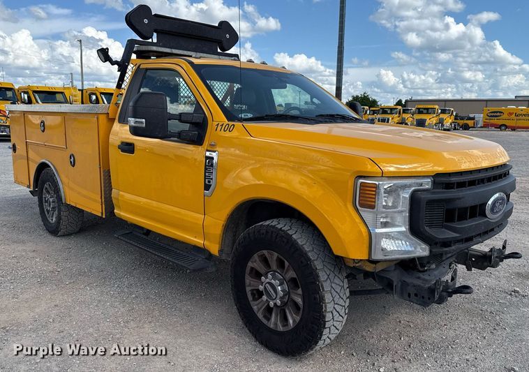 image for item EJ4796 2020 Ford F350 Super Duty XL utility bed pickup truck