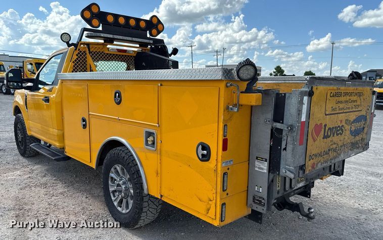 image for item EJ4796 2020 Ford F350 Super Duty XL utility bed pickup truck