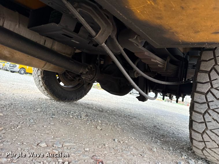 image for item EJ4796 2020 Ford F350 Super Duty XL utility bed pickup truck