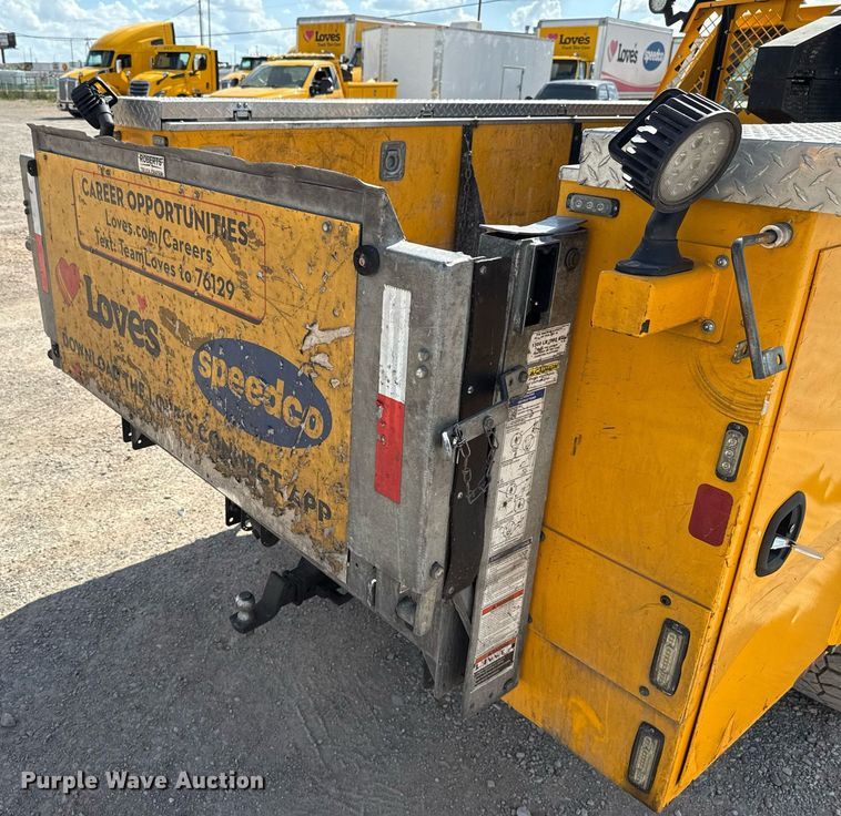 image for item EJ4796 2020 Ford F350 Super Duty XL utility bed pickup truck