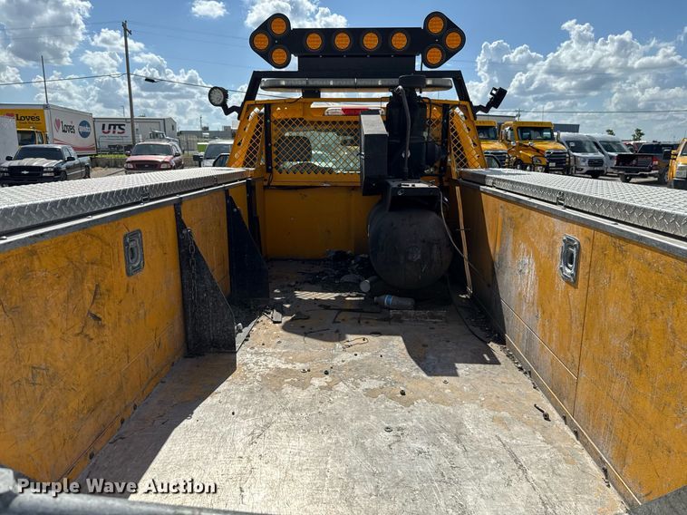 image for item EJ4796 2020 Ford F350 Super Duty XL utility bed pickup truck