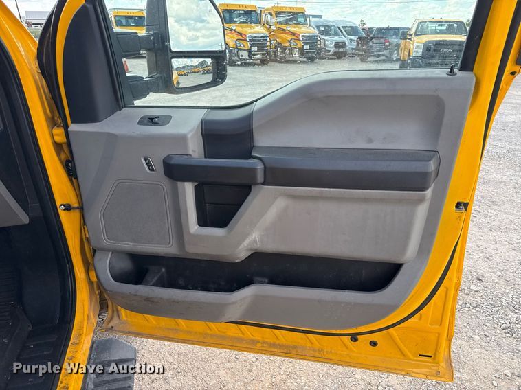 image for item EJ4796 2020 Ford F350 Super Duty XL utility bed pickup truck