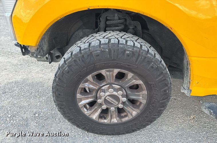 image for item EJ4796 2020 Ford F350 Super Duty XL utility bed pickup truck