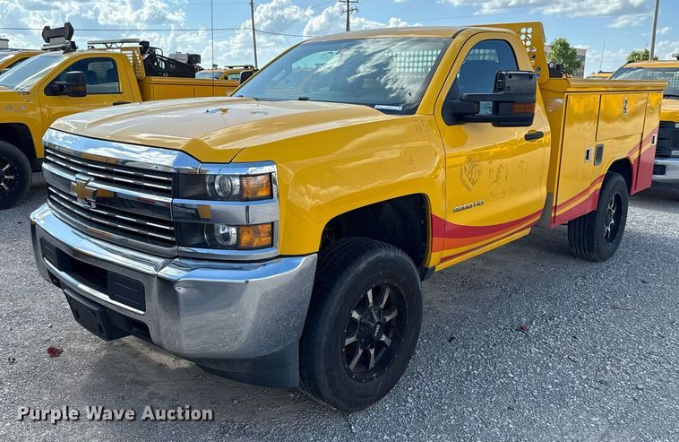 image for item EJ4797 2018 Chevrolet Silverado 3500HD utility bed pickup truck