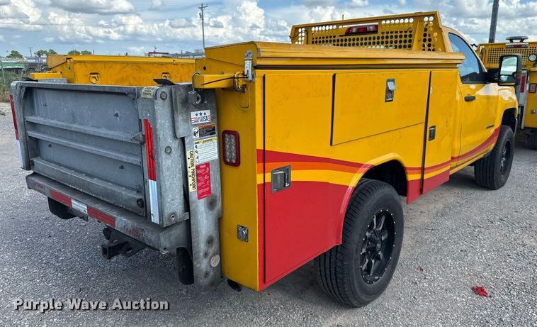 image for item EJ4797 2018 Chevrolet Silverado 3500HD utility bed pickup truck