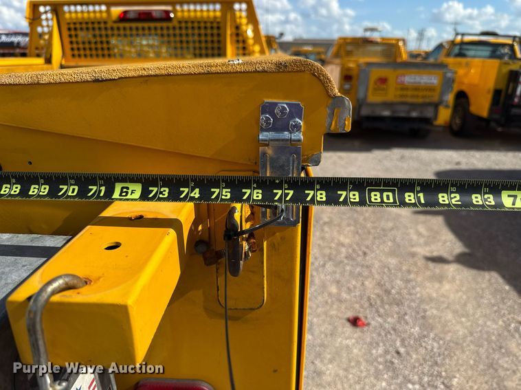 image for item EJ4797 2018 Chevrolet Silverado 3500HD utility bed pickup truck