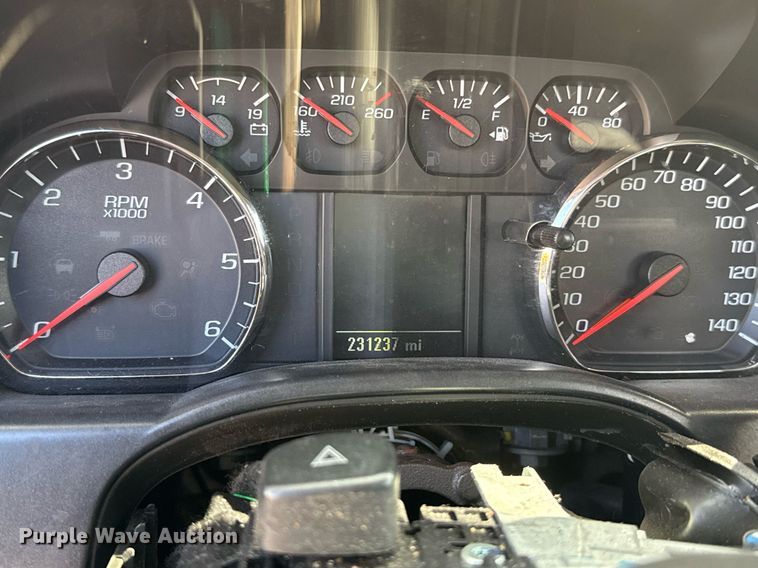 image for item EJ4797 2018 Chevrolet Silverado 3500HD utility bed pickup truck