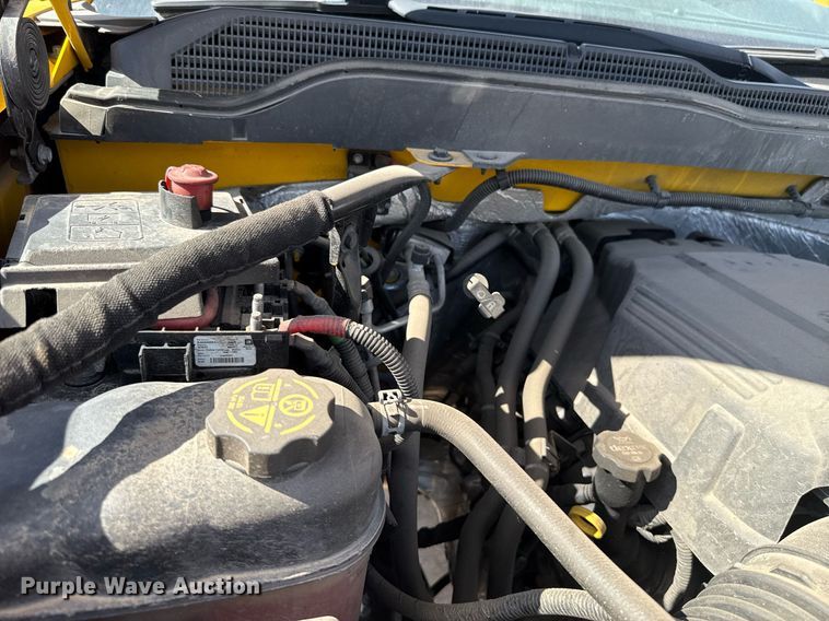 image for item EJ4797 2018 Chevrolet Silverado 3500HD utility bed pickup truck