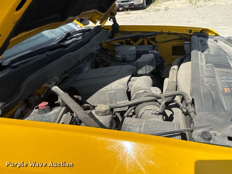 image for item EJ4797 2018 Chevrolet Silverado 3500HD utility bed pickup truck