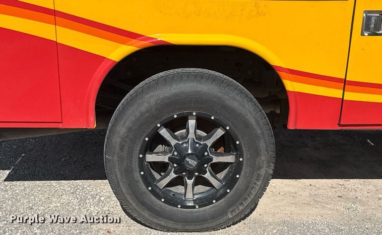 image for item EJ4797 2018 Chevrolet Silverado 3500HD utility bed pickup truck