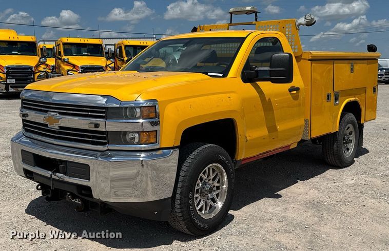 image for item EJ4799 2016 Chevrolet Silverado 3500HD utility bed pickup truck