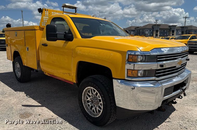 image for item EJ4799 2016 Chevrolet Silverado 3500HD utility bed pickup truck