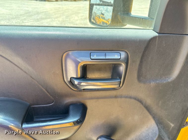 image for item EJ4799 2016 Chevrolet Silverado 3500HD utility bed pickup truck