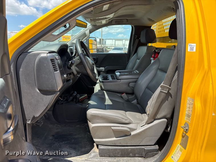 image for item EJ4799 2016 Chevrolet Silverado 3500HD utility bed pickup truck