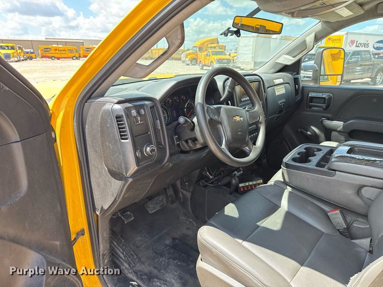 image for item EJ4799 2016 Chevrolet Silverado 3500HD utility bed pickup truck