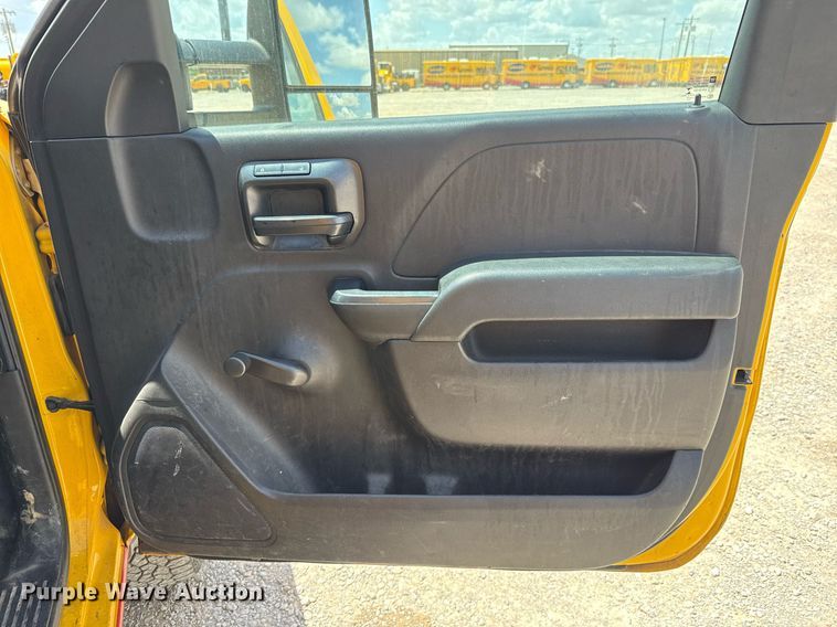 image for item EJ4799 2016 Chevrolet Silverado 3500HD utility bed pickup truck