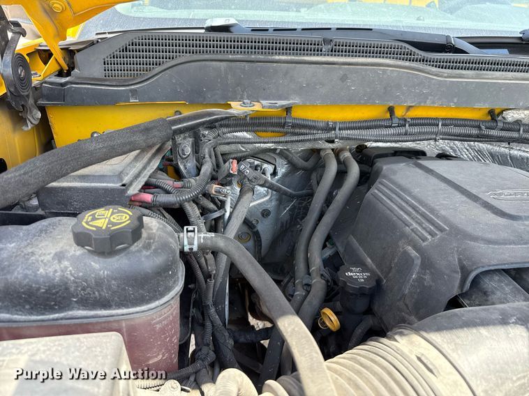 image for item EJ4799 2016 Chevrolet Silverado 3500HD utility bed pickup truck