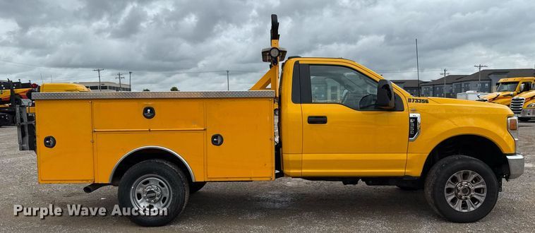 image for item EJ4802 2021 Ford F350 Super Duty utility bed pickup truck