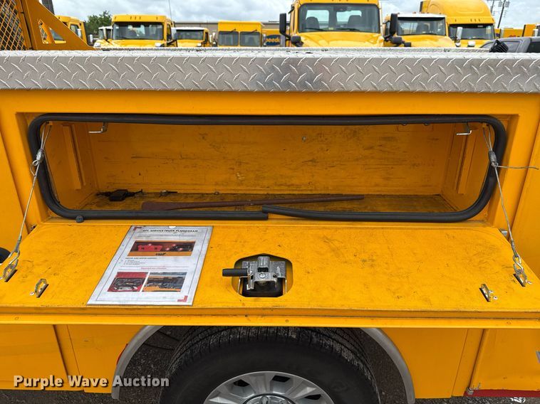 image for item EJ4802 2021 Ford F350 Super Duty utility bed pickup truck