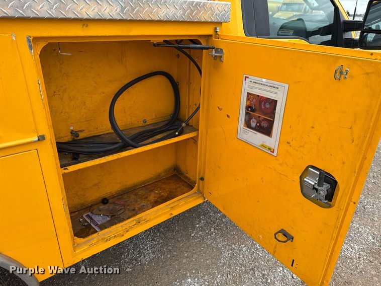 image for item EJ4802 2021 Ford F350 Super Duty utility bed pickup truck