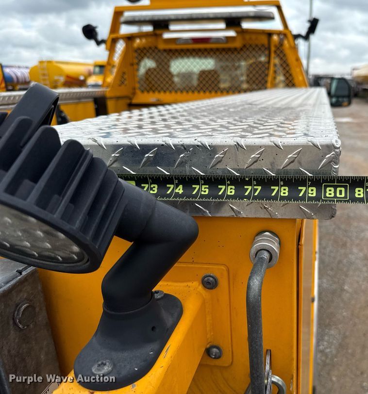 image for item EJ4802 2021 Ford F350 Super Duty utility bed pickup truck