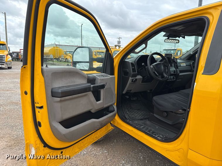 image for item EJ4802 2021 Ford F350 Super Duty utility bed pickup truck