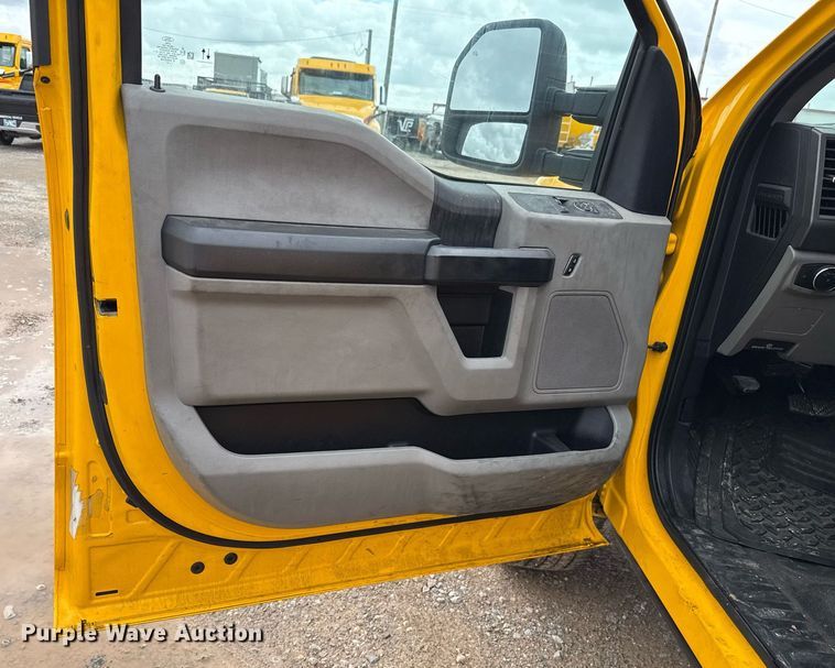 image for item EJ4802 2021 Ford F350 Super Duty utility bed pickup truck