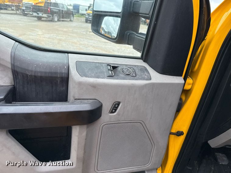 image for item EJ4802 2021 Ford F350 Super Duty utility bed pickup truck