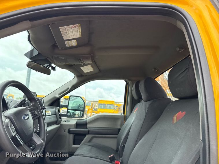 image for item EJ4802 2021 Ford F350 Super Duty utility bed pickup truck