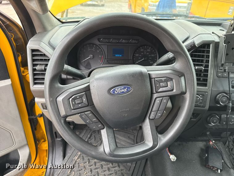 image for item EJ4802 2021 Ford F350 Super Duty utility bed pickup truck